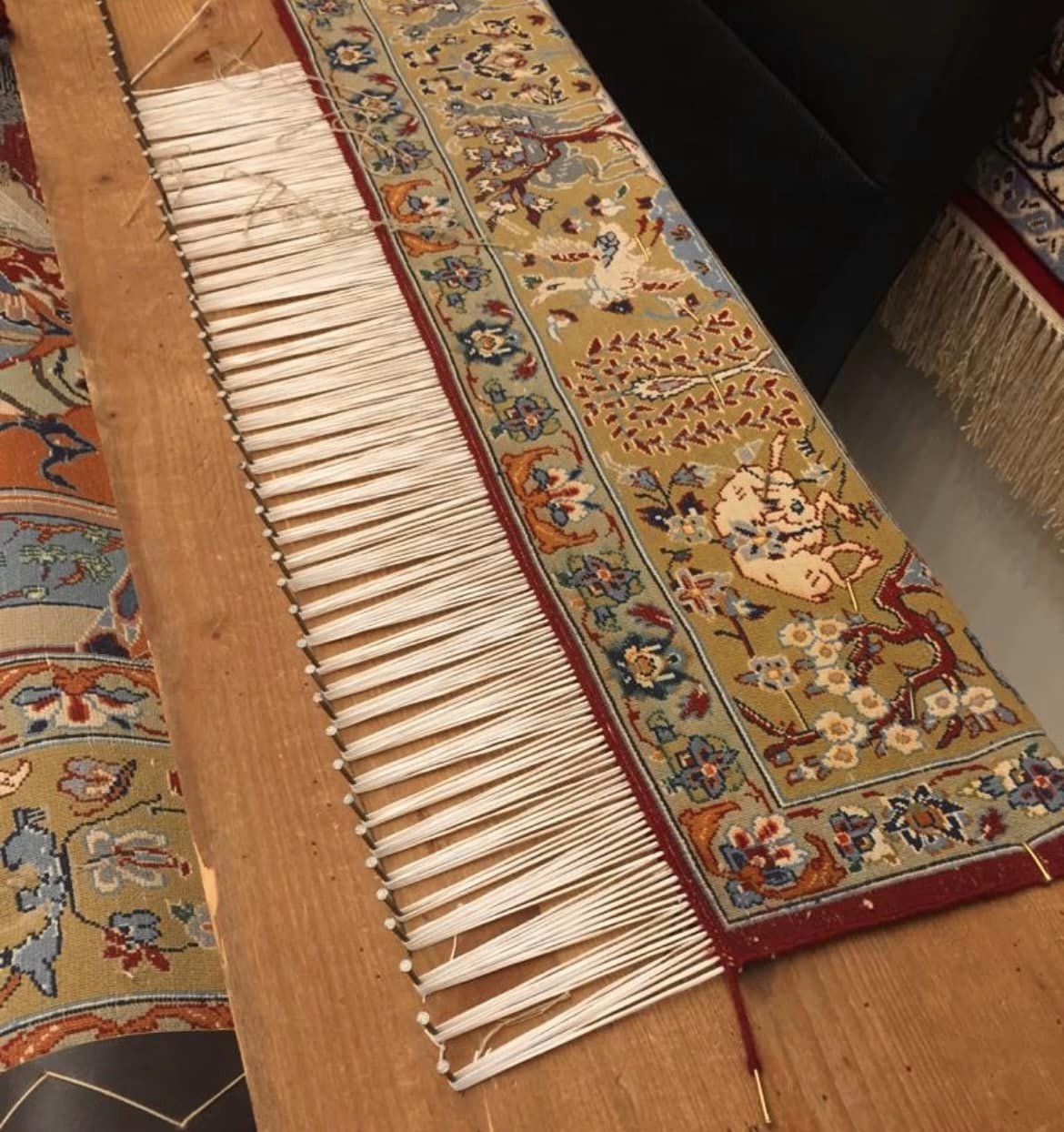 Restaurare la bellezza del tappeto persiano